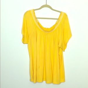 Torrid yellow top size 2